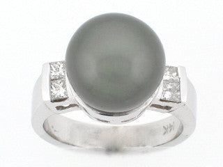 LBPR0003 Tahitian Pearl Center Stone Ring with Diamonds